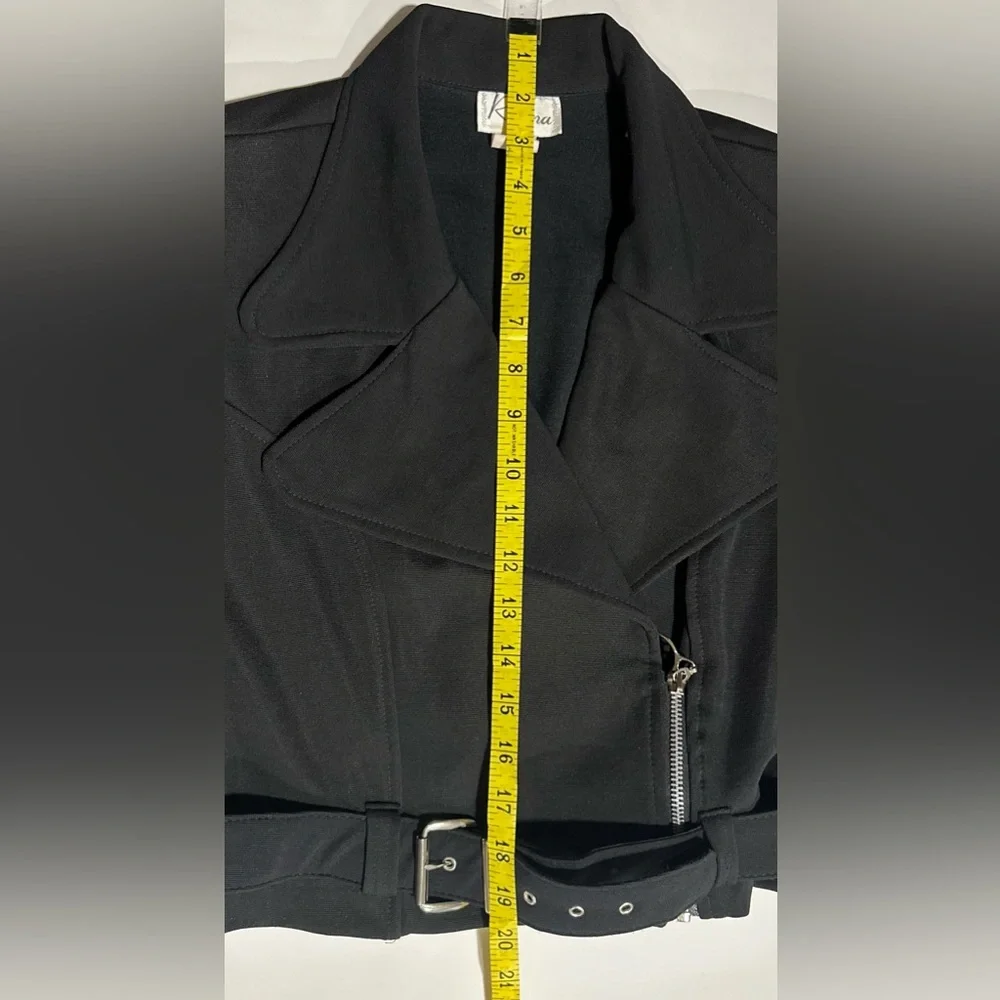 Vintage Rubina Black Cropped Belted Jacket. - Picture 8 of 11